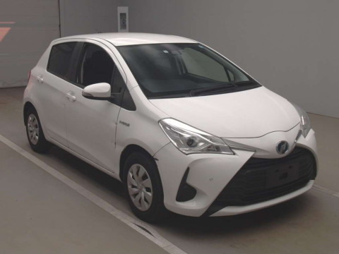 2019 Toyota Vitz NHP130[2]