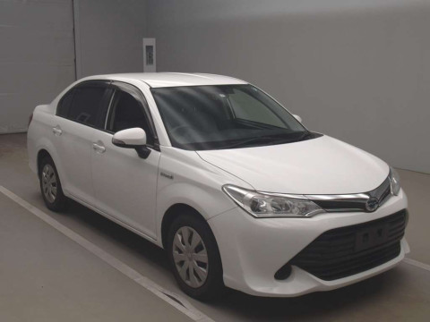 2015 Toyota Corolla Axio NKE165[2]