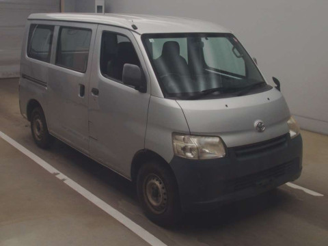 2012 Toyota Liteace Van S402M[2]