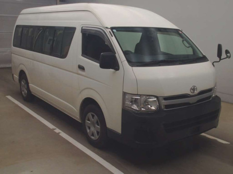 2013 Toyota Hiace Commuter TRH223B[2]