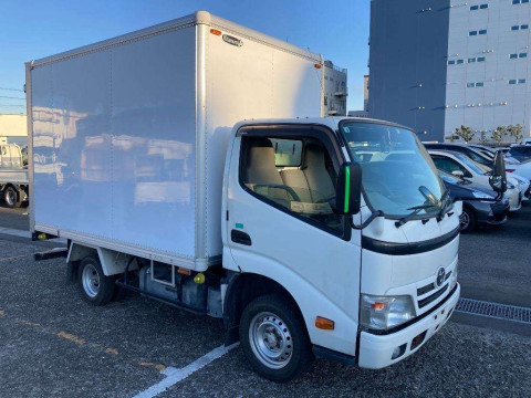 2012 Toyota Dyna Truck TRY230[2]