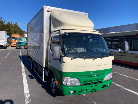 2012 Hino Dutro Hybrid XKU655M[2]