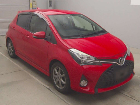 2014 Toyota Vitz NCP131[2]