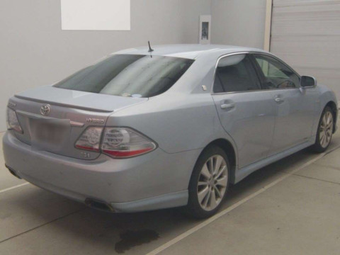 2009 Toyota Crown Hybrid GWS204[1]