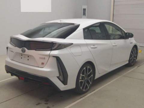 2021 Toyota Prius PHV ZVW52[1]