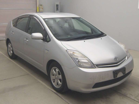 2011 Toyota Prius NHW20[2]