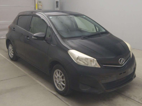 2012 Toyota Vitz NSP130[2]