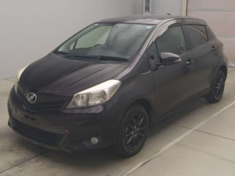 2013 Toyota Vitz NSP130[0]