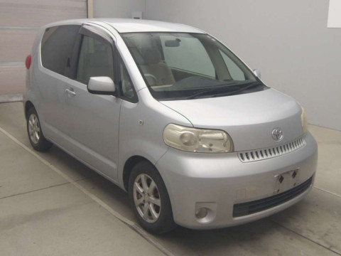 2005 Toyota Porte NNP11[2]