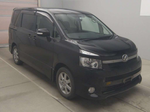 2008 Toyota Voxy ZRR70W[2]