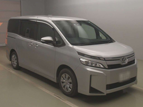 2018 Toyota Voxy ZRR80G[2]