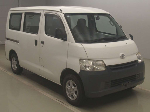 2013 Toyota Liteace Van S402M[2]