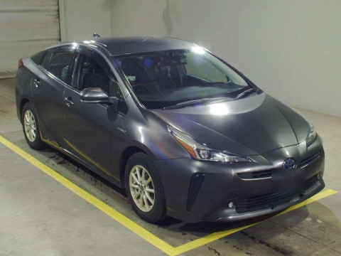 2019 Toyota Prius ZVW55[2]