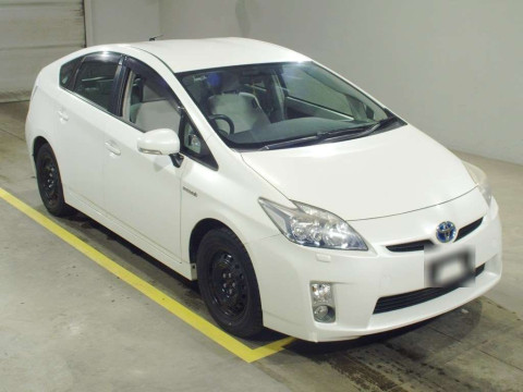 2011 Toyota Prius ZVW30[2]