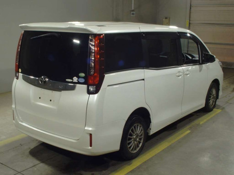 2014 Toyota Noah ZRR85G[1]