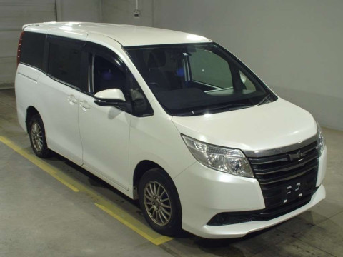 2014 Toyota Noah ZRR85G[2]