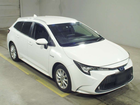 2019 Toyota Corolla Touring Wagon ZWE214W[2]