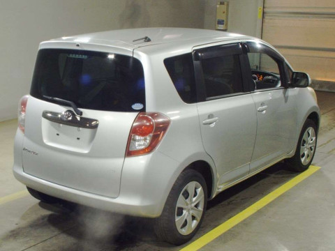 2010 Toyota Ractis NCP105[1]