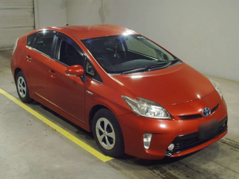 2014 Toyota Prius ZVW30[2]