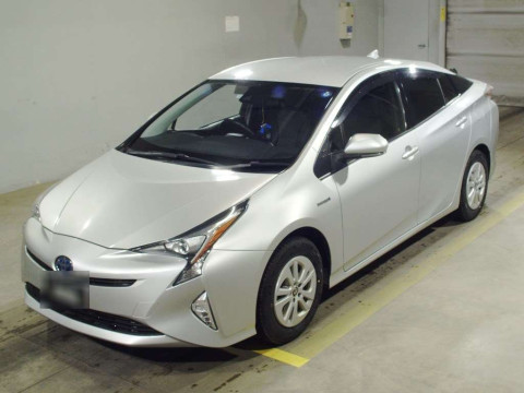 2015 Toyota Prius ZVW55[0]