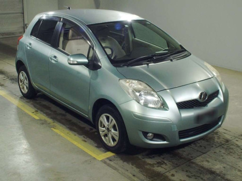 2010 Toyota Vitz NCP95[2]