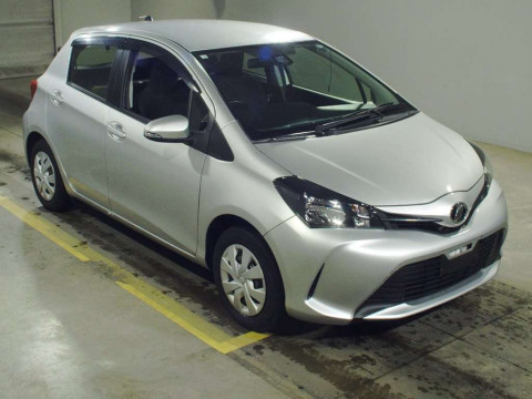 2016 Toyota Vitz KSP130[2]