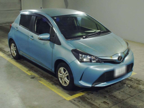 2014 Toyota Vitz KSP130[2]