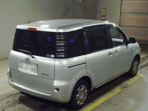 2005 Toyota Sienta NCP81G[1]