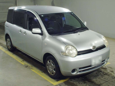 2005 Toyota Sienta NCP81G[2]