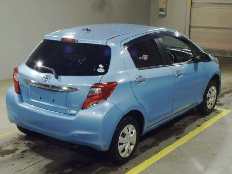 2015 Toyota Vitz NSP135[1]