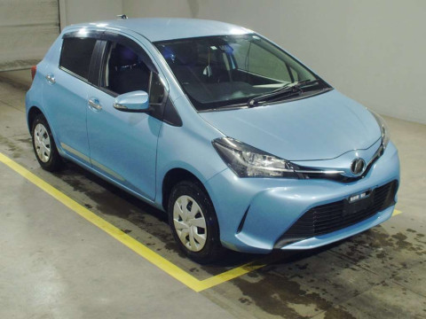 2015 Toyota Vitz NSP135[2]