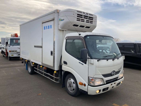 2016 Hino DUTRO XZU695M[2]