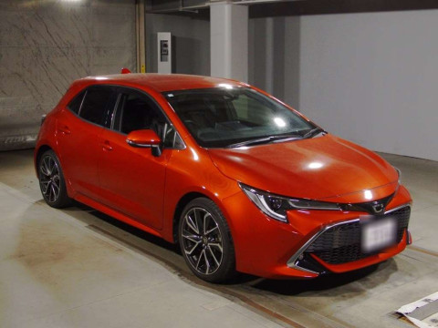 2018 Toyota Corolla Sports NRE210H[2]