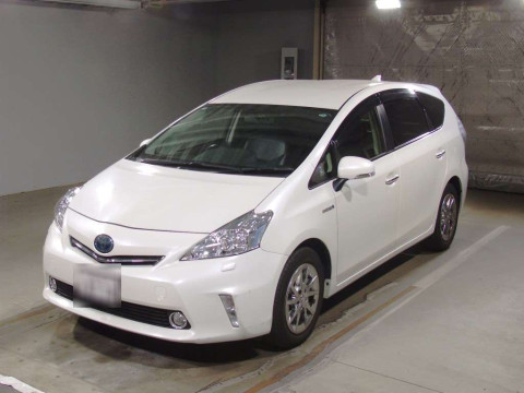 2014 Toyota Prius alpha ZVW41W[0]