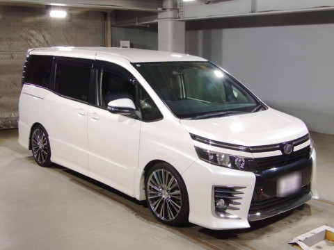 2014 Toyota Voxy ZRR80W[2]