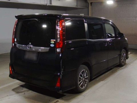 2014 Toyota Noah ZRR80W[1]