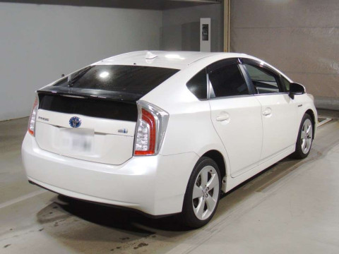 2013 Toyota Prius ZVW30[1]