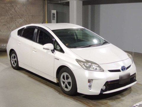 2012 Toyota Prius ZVW30[2]