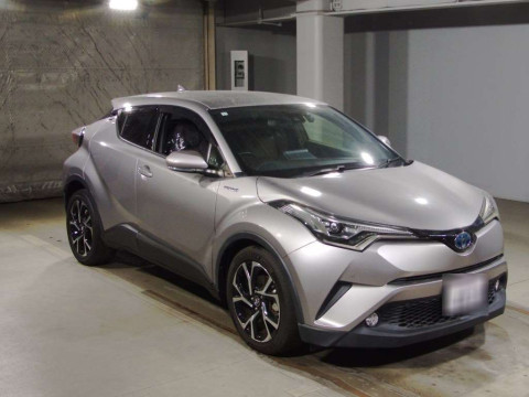 2017 Toyota C-HR ZYX10[2]