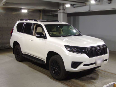 2023 Toyota Land Cruiser Prado TRJ150W[2]