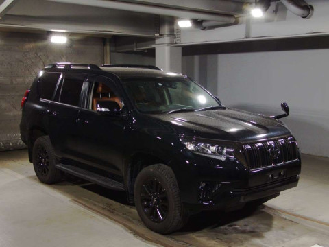 2022 Toyota Land Cruiser Prado TRJ150W[2]