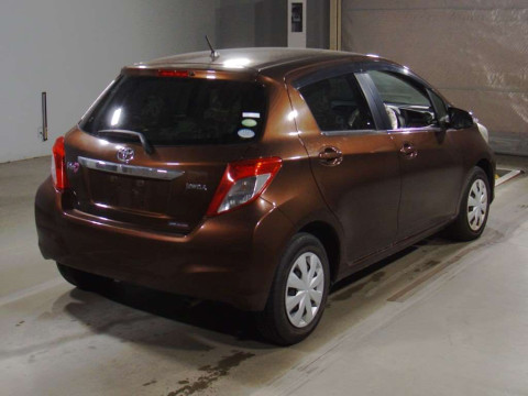 2012 Toyota Vitz NSP130[1]