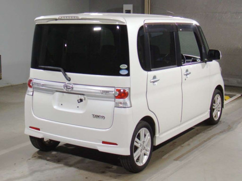 2011 Daihatsu Tanto Custom L375S[1]