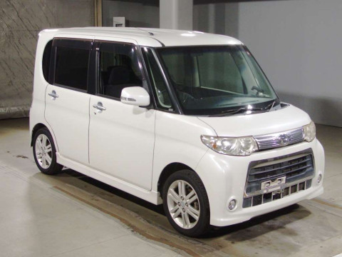 2011 Daihatsu Tanto Custom L375S[2]