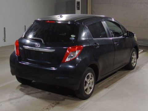 2014 Toyota Vitz KSP130[1]