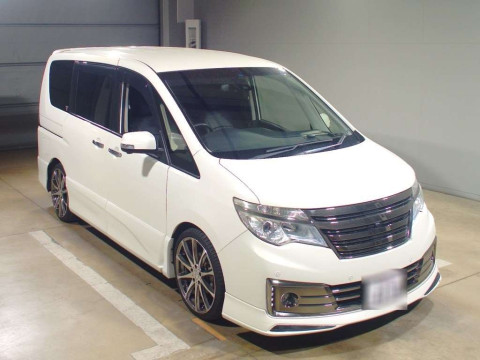 2014 Nissan Serena HC26[2]