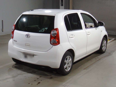 2011 Toyota Passo KGC30[1]