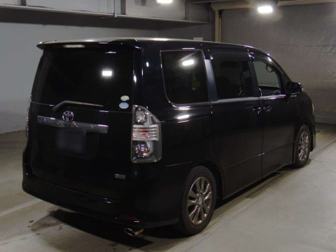 2008 Toyota Voxy ZRR70W[1]