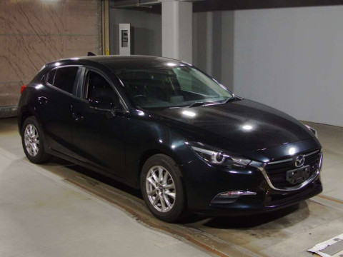 2017 Mazda Axela Sport BMLFS[2]