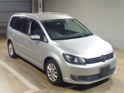 2012 Volkswagen Golf Touran 1TCAV[2]